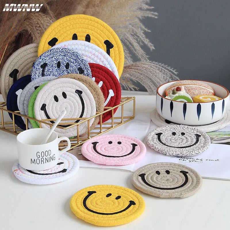 Smiling Face Round Mat Woven Ramie Placemats Anti Slip Dining Table Mats Non-Slip Tableware Bowl Pads Kitchen Drink Cup Coasters Table Piece