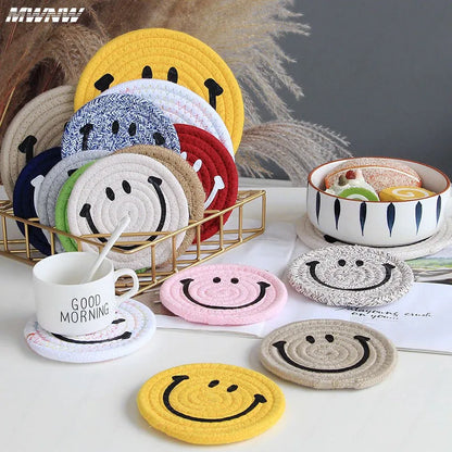 Smiling Face Round Mat Woven Ramie Placemats Anti Slip Dining Table Mats Non-Slip Tableware Bowl Pads Kitchen Drink Cup Coasters Table Piece