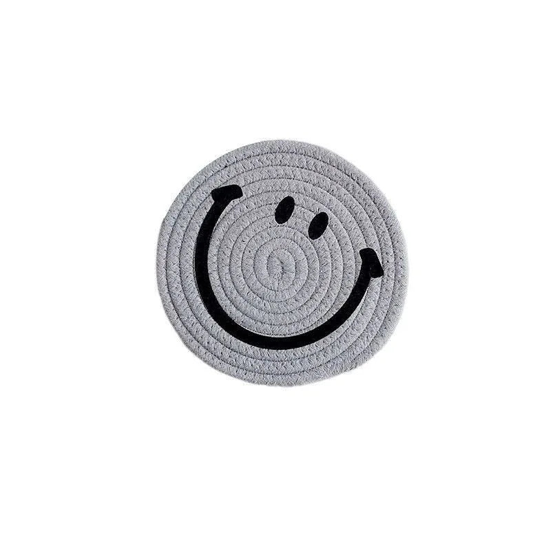 Smiling Face Round Mat Woven Ramie Placemats Anti Slip Dining Table Mats Non-Slip Tableware Bowl Pads Kitchen Drink Cup Coasters Table Piece