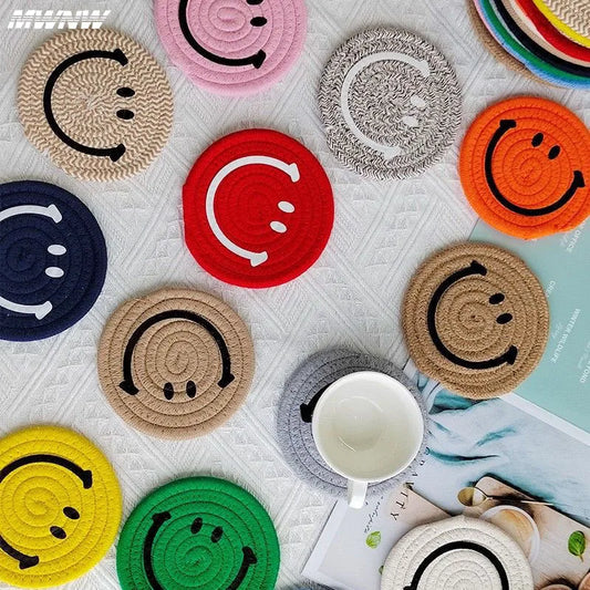 Smiling Face Round Mat Woven Ramie Placemats Anti Slip Dining Table Mats Non-Slip Tableware Bowl Pads Kitchen Drink Cup Coasters Table Piece